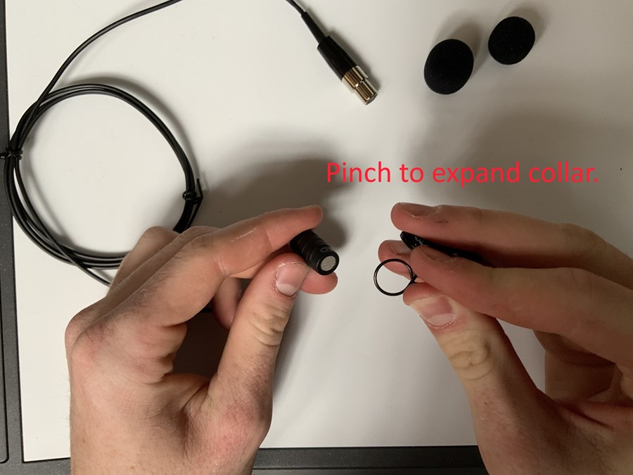 Pinch the loop to expand the collar